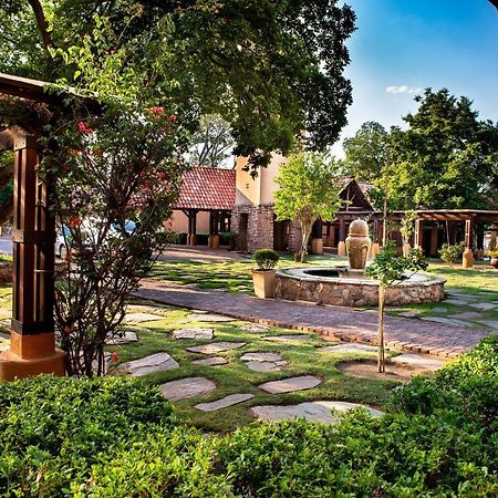Lombardy Boutique Hotel & Conference Venue Pretoria-Noord Exterior foto